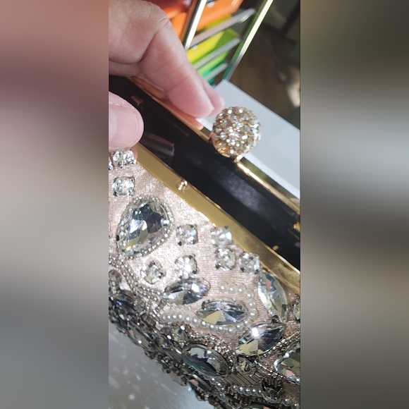 UBORSE EUC NOBLE CRYSTAL EVENING BAG CLUTCH - Picture 10 of 10